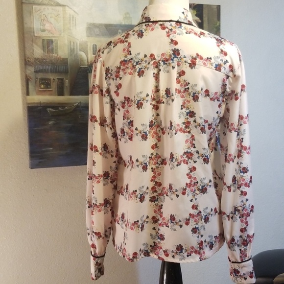 Beautiful Endless Rose Floral Print Blouse - Picture 2 of 8